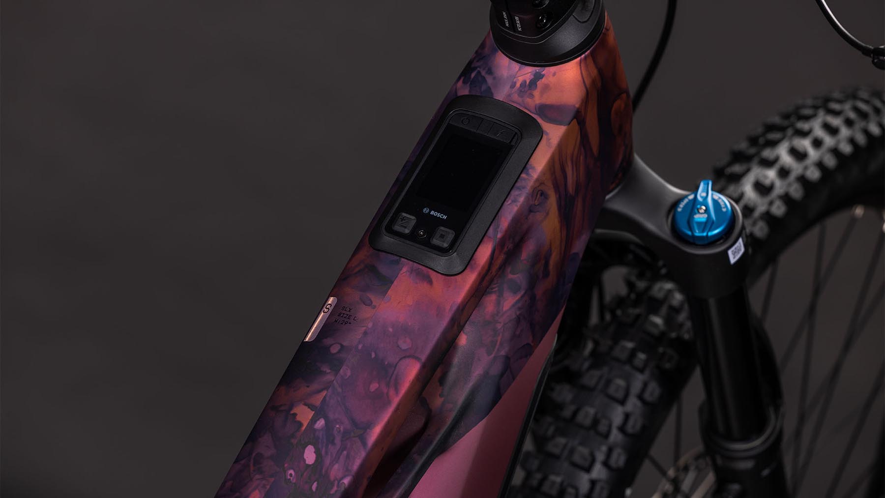 102520-Cube-Stereo-Hybrid-ONE44-HPC-SLX-800-shiftblush-n-art-2026-EBike-Fully-Mountainbike-01
