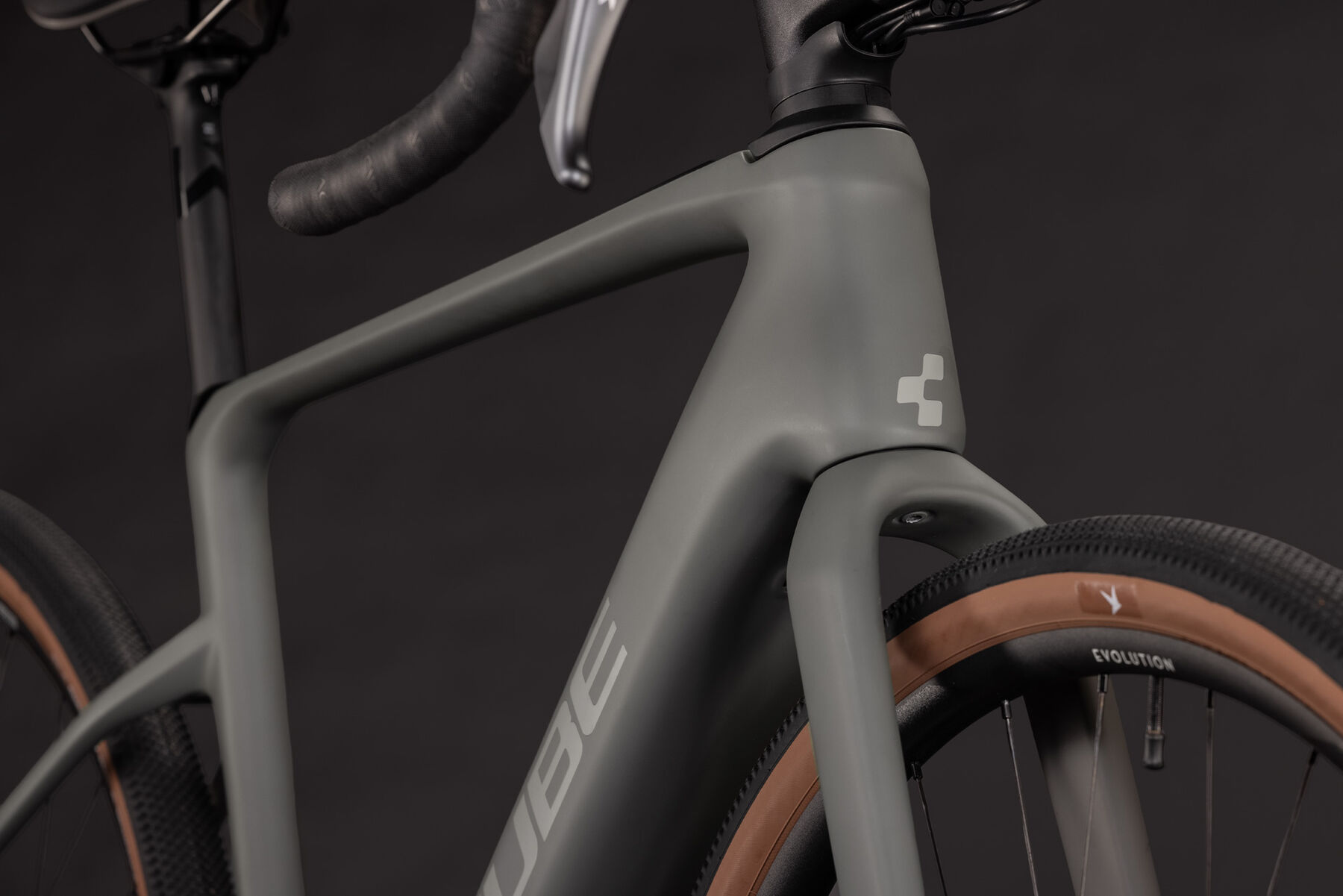 1117300-Cube-Nuroad-Hybrid-C-62-Race-400X-oldgrey-n-grey-2027-05