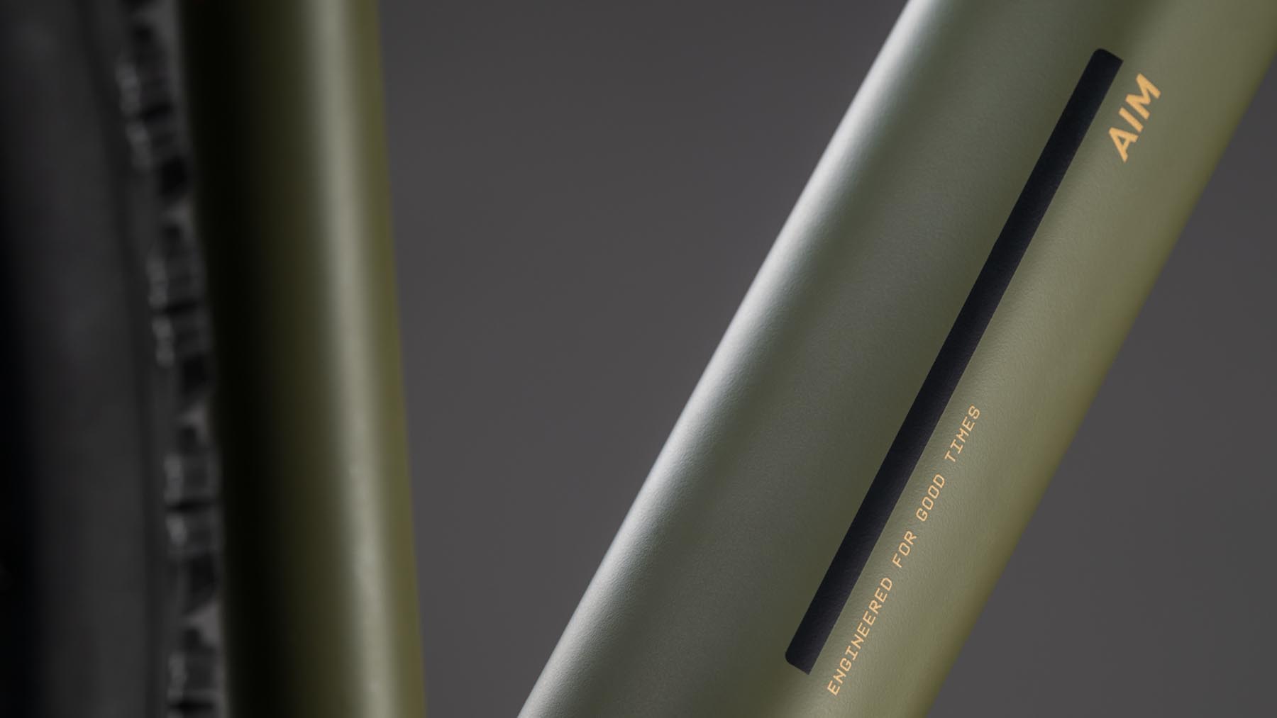 141210-Cube-Aim-SLX-dustyolive-n-gold-2026-Hardtail-Mountainbike-03