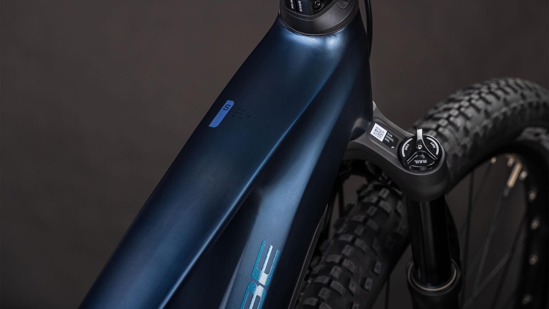101300-Cube-Stereo-Hybrid-ONE22-SLX-800-indigoblue-n-blue-2026-EBike-Fully-Mountainbike-01