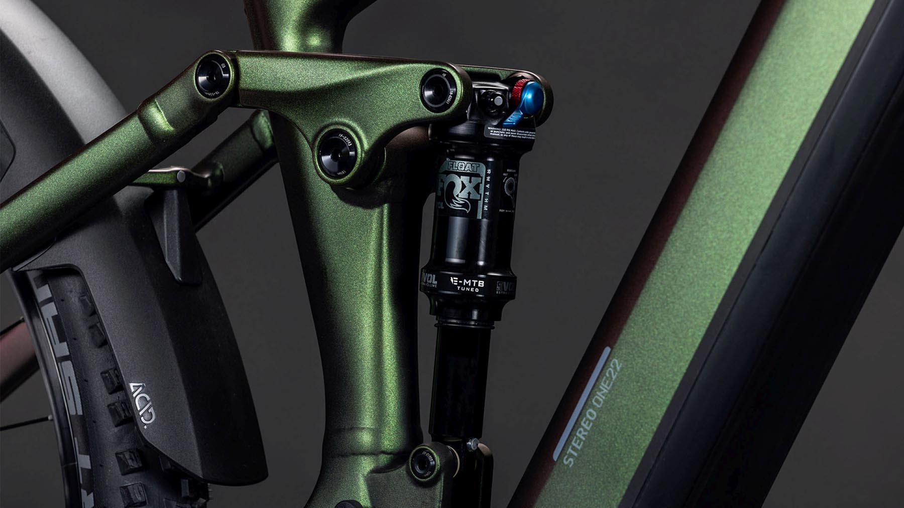 101310-Cube-Stereo-Hybrid-ONE22-SLX-800-stellar-n-green-2026-EBike-Fully-Mountainbike-04