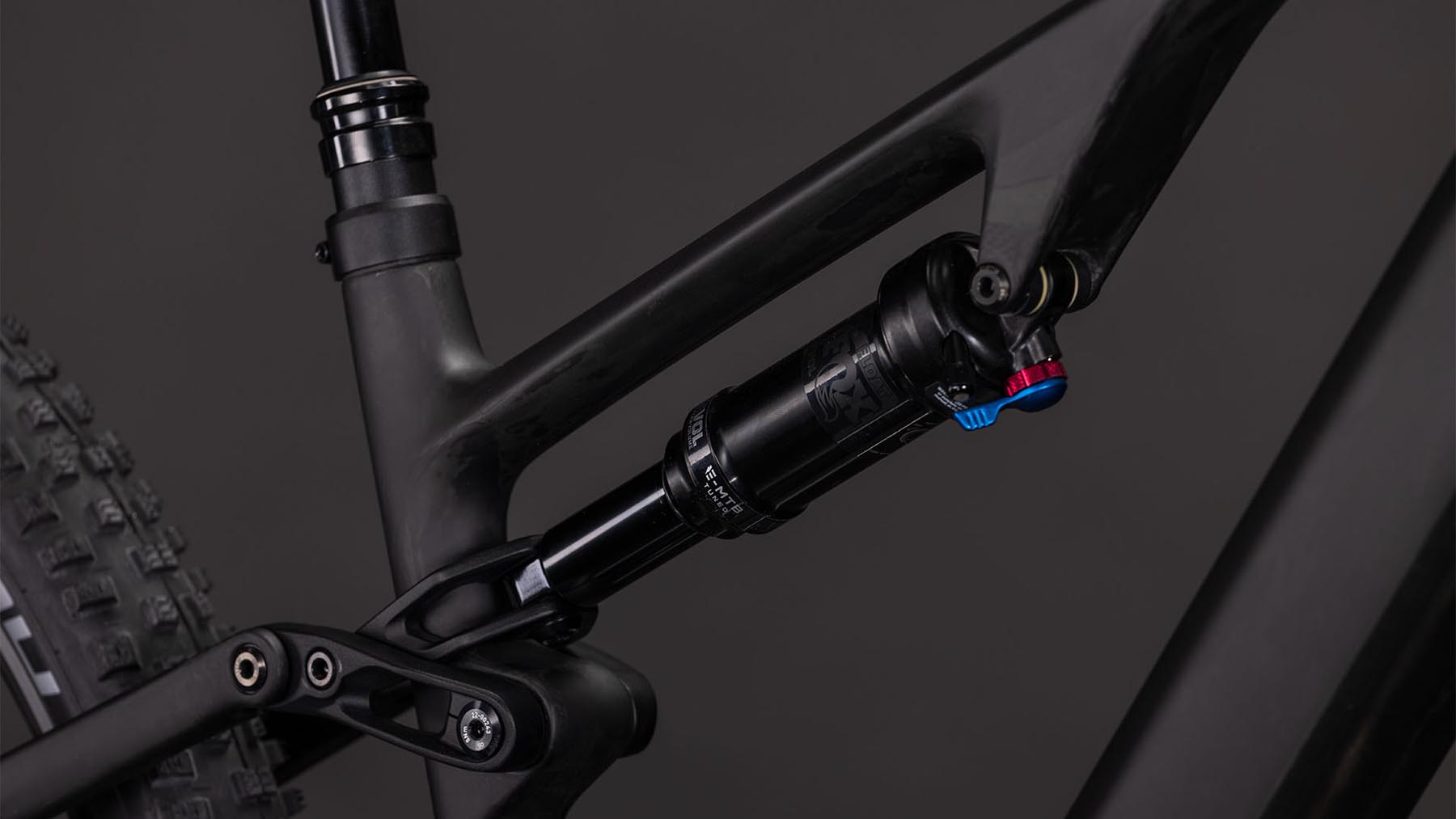 104020-Cube-AMS-Hybrid-ONE44-C-62-Pro-400X-blackline-2026-EBike-Fully-Mountainbike-04