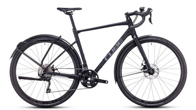Bicicletta gravel Cube Nuroad Pro FE in nero.