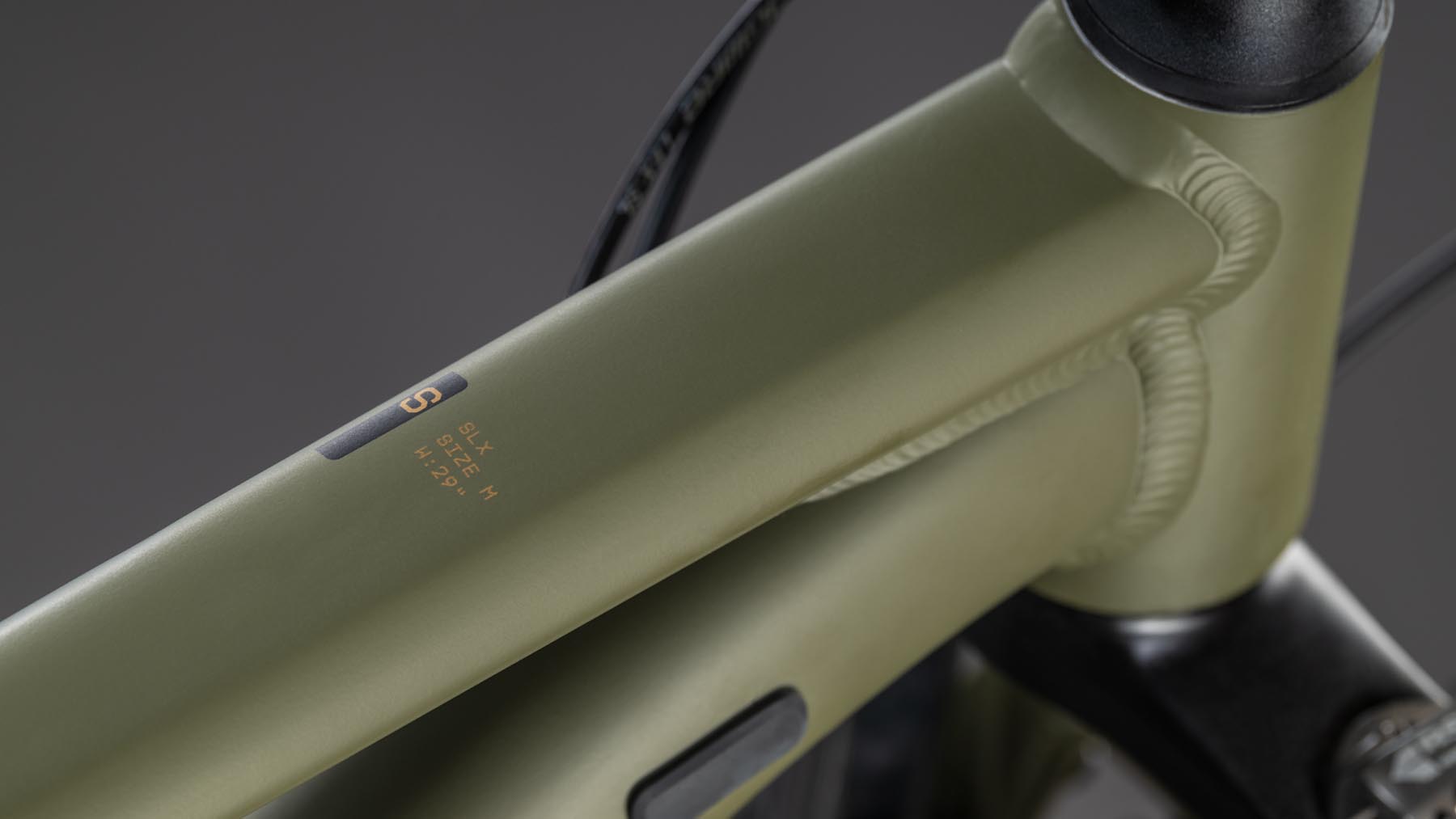 141210-Cube-Aim-SLX-dustyolive-n-gold-2026-Hardtail-Mountainbike-01