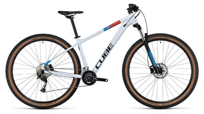 Mountain bike hardtail Cube Aim SLX in bianco con dettagli rossi e turchesi.