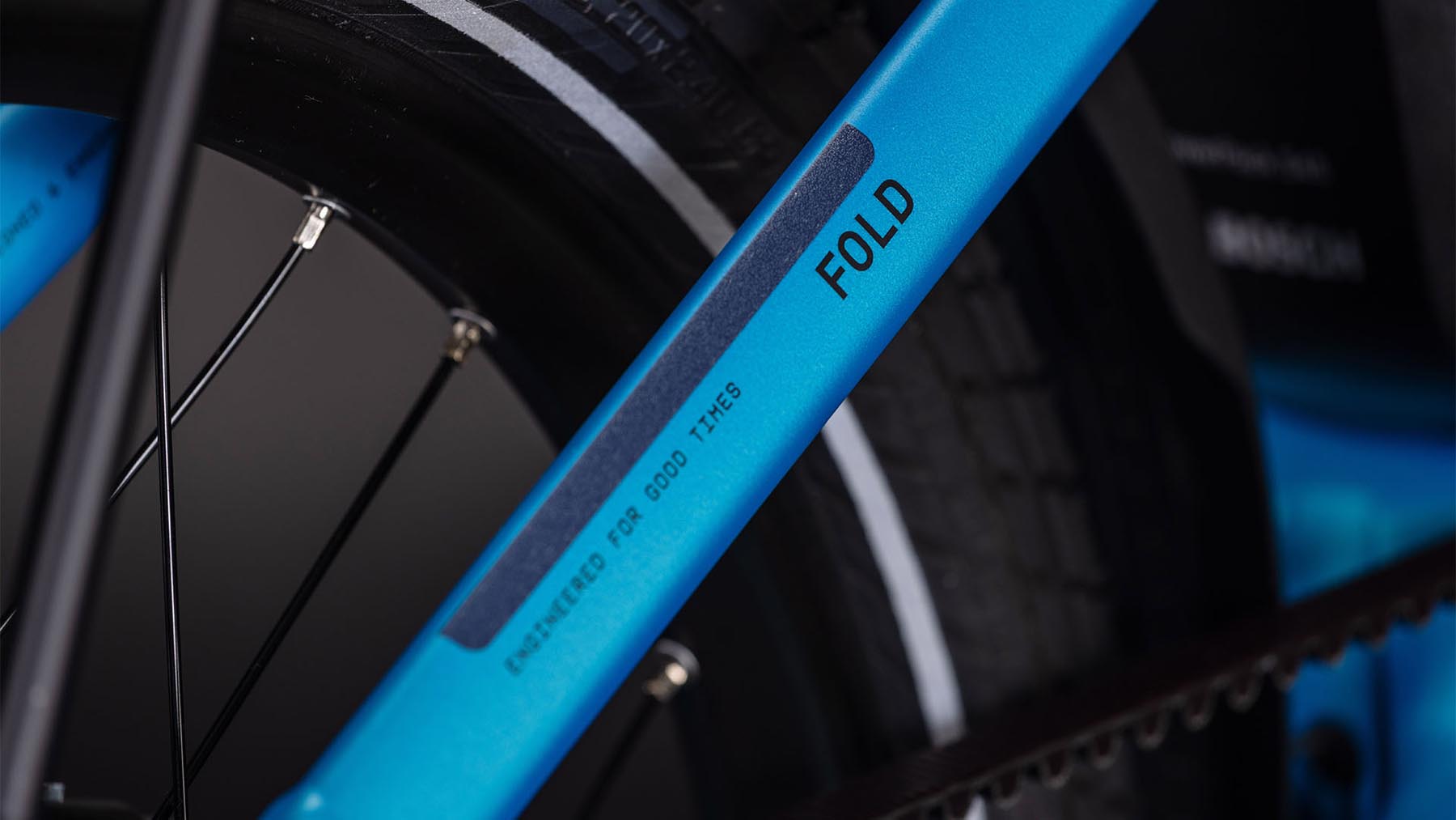 120110-Cube-Fold-Hybrid-Comfort-545-azure-n-reflex-2026-EBike-Faltrad-03