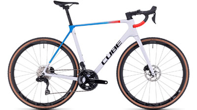 Bicicletta da corsa Cube Cross Race C:62 SLX in bianco con dettagli blu e arancioni.
