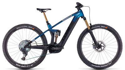 Si vede una e-bike Cube Stereo Hybrid 140 HPC SLT blu con ammortizzatori dorati.