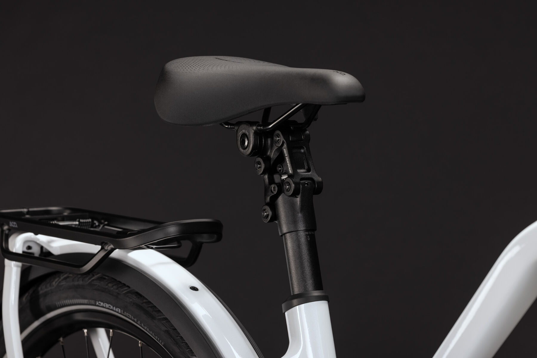 1112311Z-Cube-Kathmandu-Hybrid-Deluxe-Pro-800-metallicwhite-n-chrome-2027-04