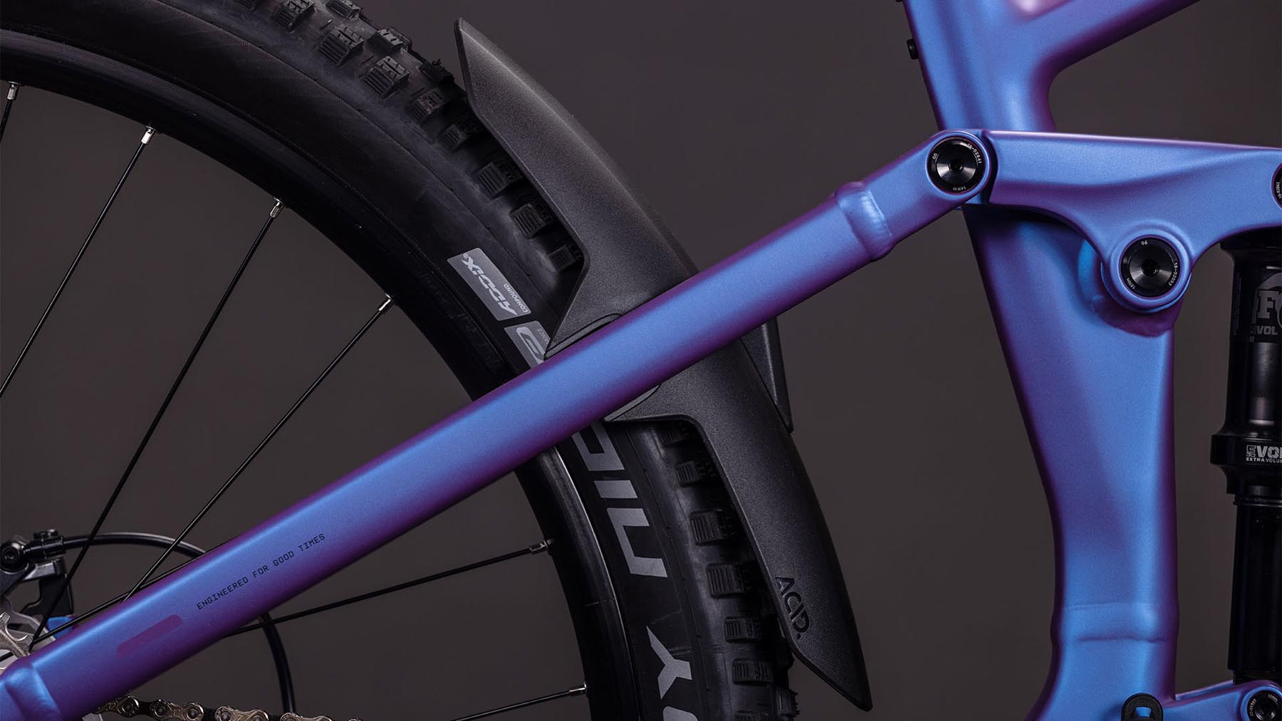102320-Cube-Stereo-Hybrid-ONE44-EXC-800-blueiris-n-black-2026-EBike-Fully-Mountainbike-02