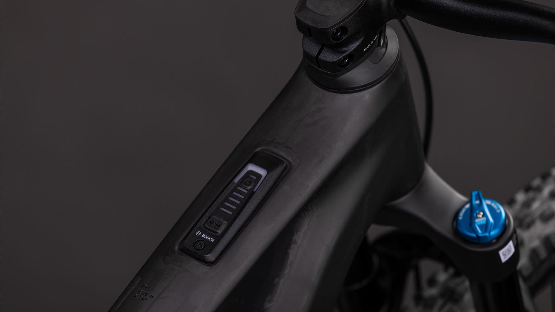 104020-Cube-AMS-Hybrid-ONE44-C-62-Pro-400X-blackline-2026-EBike-Fully-Mountainbike-01